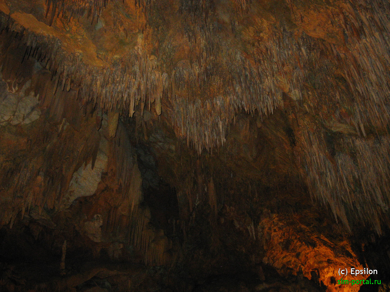 Потолок пещеры Дамлаташ