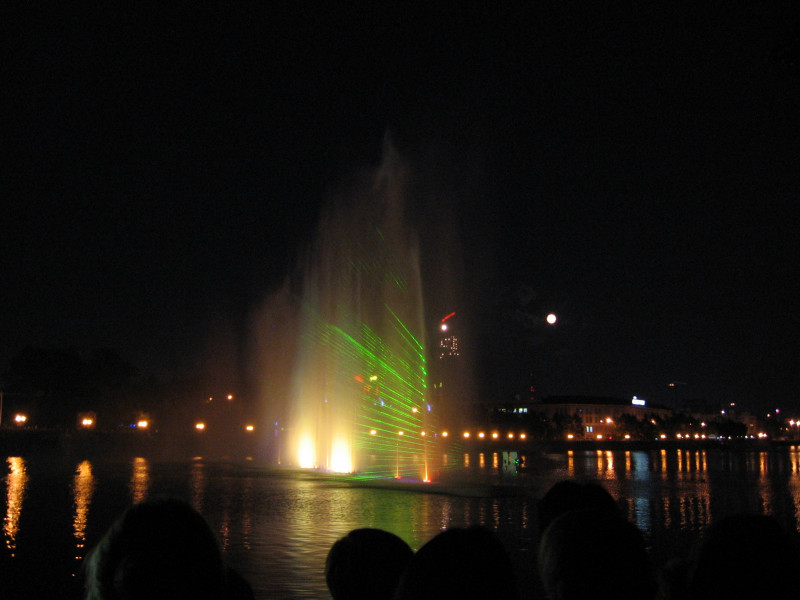 Поющие фонтаны.