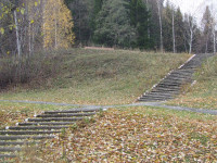 Лестница к памятнику.