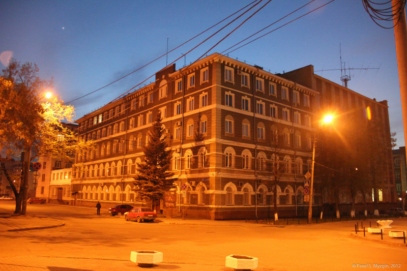 Здание УФМС, Елькина, 36
