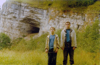 На фоне Игнатьевской пещеры